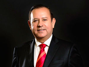 senador AARON IRIZAR LOPEZ