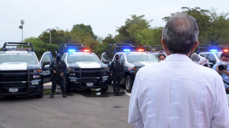 Culiacán entrega 21 patrullas a la Secretaría de Seguridad Pública y Tránsito Municipal (18)