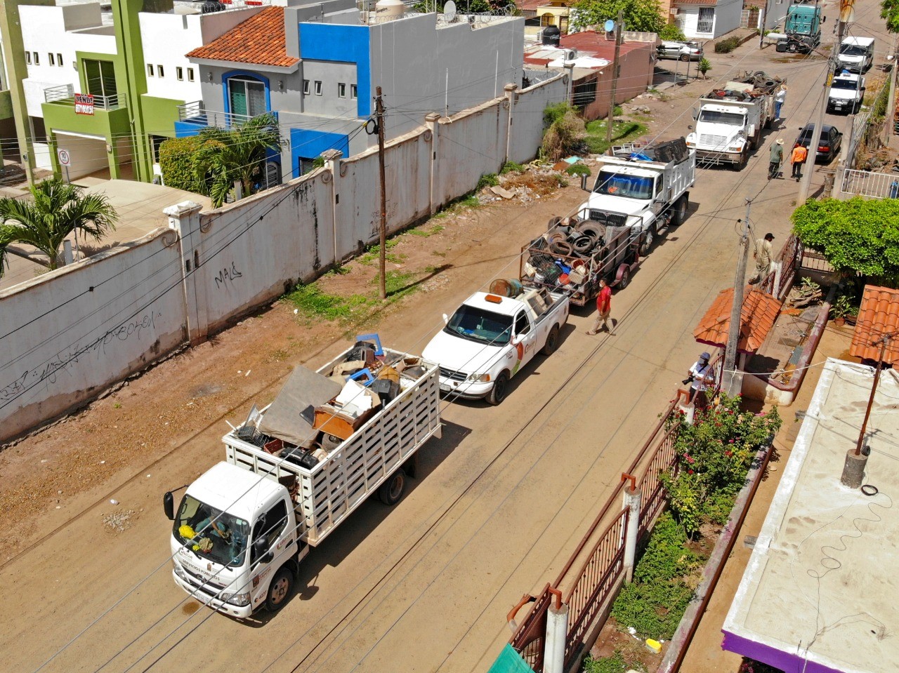 Gobierno de Culiacán lleva jornada de descacharrización a Bachigualato (2)