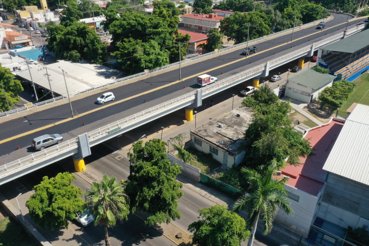 Rehabilitan y embellecen los puentes de Culiacán (4)