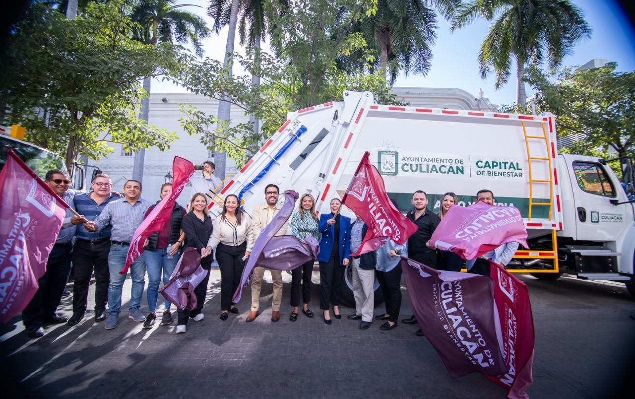 Juan de Dios Gámez entrega nuevos camiones recolectores de basura (8)